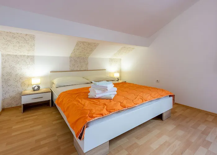 Ruhiges Mit Holzkohlegrill, Pool Mit Whirlpoolfunktion, Waschmaschine, Trockner Grižane