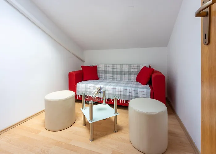 Ruhiges Mit Holzkohlegrill, Pool Mit Whirlpoolfunktion, Waschmaschine, Trockner Apartamento