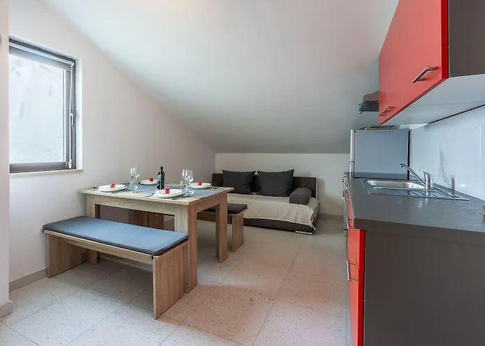 Ruhiges Mit Holzkohlegrill, Pool Mit Whirlpoolfunktion, Waschmaschine, Trockner Apartamento Grižane