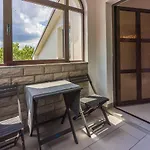 Ruhiges Mit Holzkohlegrill, Pool Mit Whirlpoolfunktion, Waschmaschine, Trockner Apartmán *