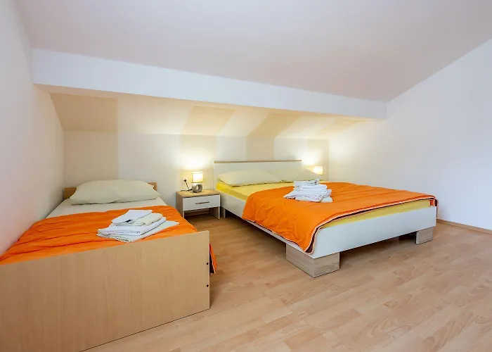 Ruhiges Mit Holzkohlegrill, Pool Mit Whirlpoolfunktion, Waschmaschine, Trockner דירה