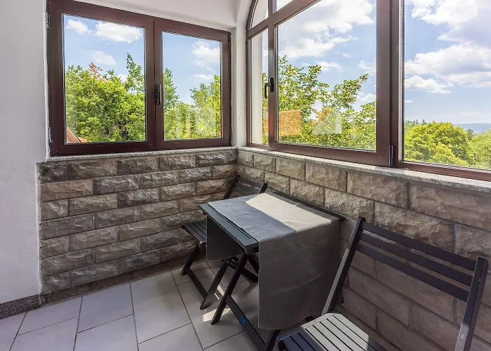 Ruhiges Mit Holzkohlegrill, Pool Mit Whirlpoolfunktion, Waschmaschine, Trockner 아파트